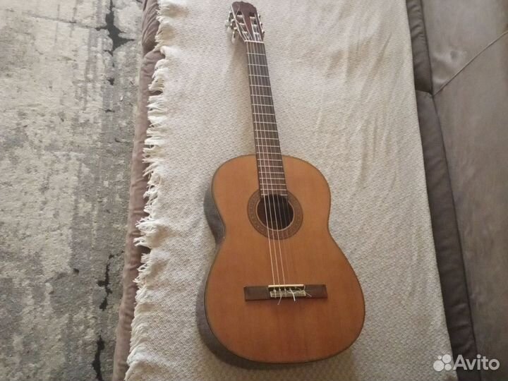 Испанская классическая гитара