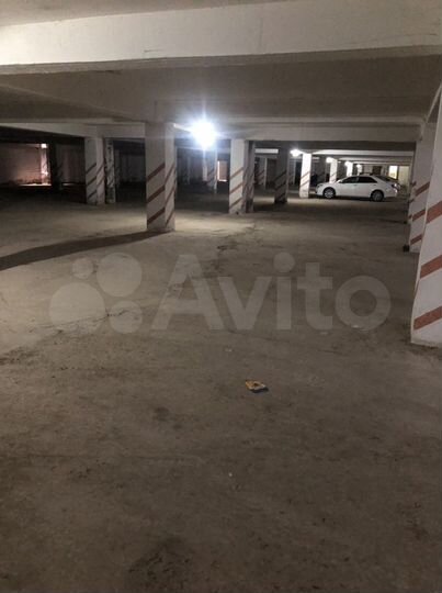 Машиноместо, 18 м²