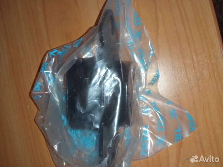 Опора двигателя задняя Nissan Primera (P12) 02