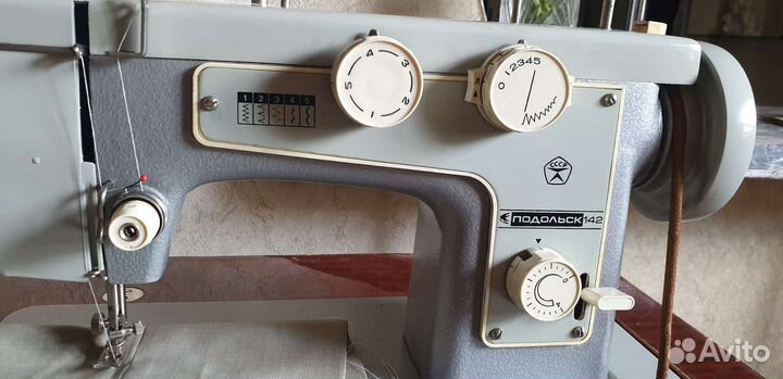 Швейная машина Подольск 142