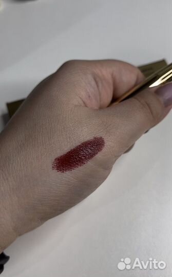 Сатиновая помада Hourglass - Lipstick AT Night