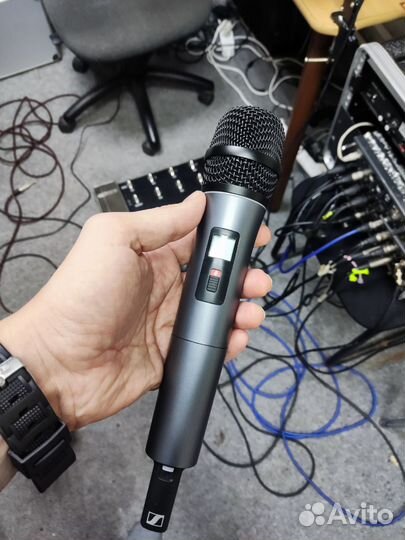 Пульт Behringer xr18