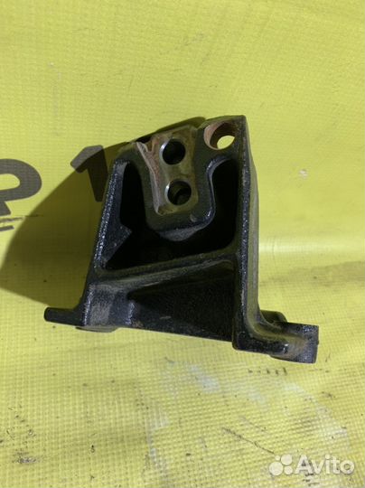 Кронштейн МКПП 5 ступка Киа рио 3 Хендай Солярис