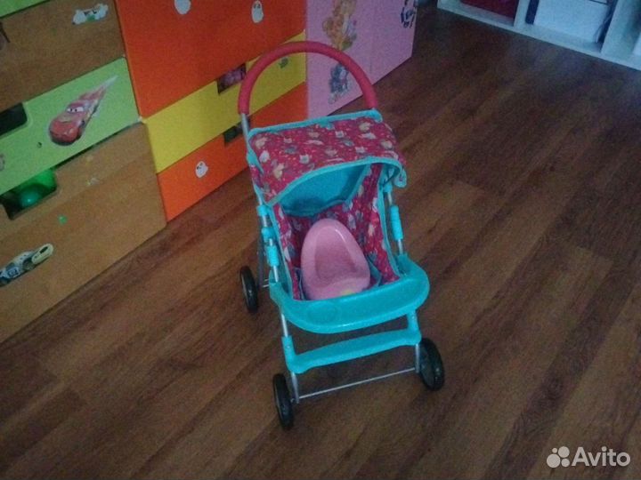 Кукольная коляска для куклы