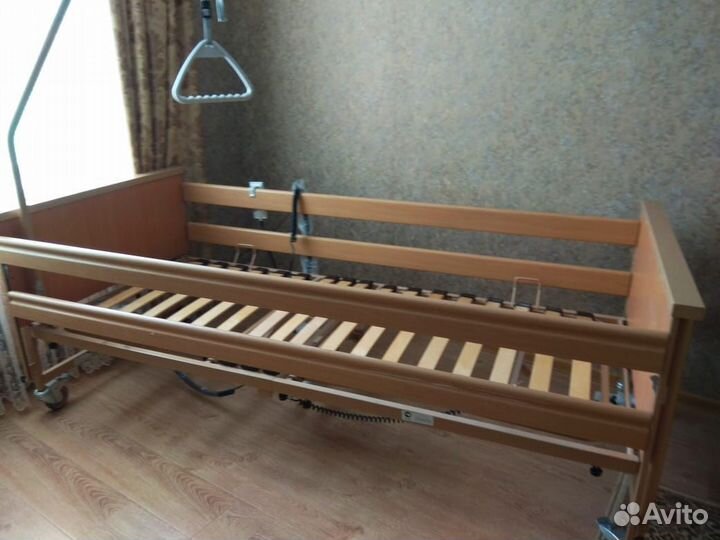 Медицинская кровать для лежачих больных