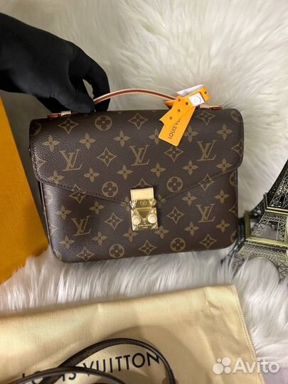 Сумка Louis Vuitton Pochette metis