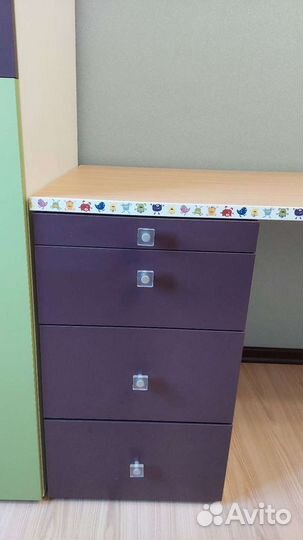 Письменный стол, шкаф, стеллаж