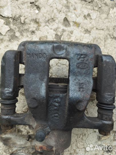 Суппорт задний правый и левый kia rio 3