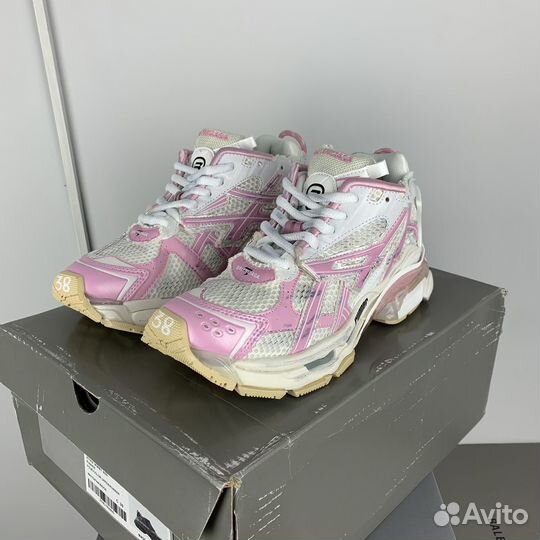 Кроссовки Balenciaga Runner white pink розовые