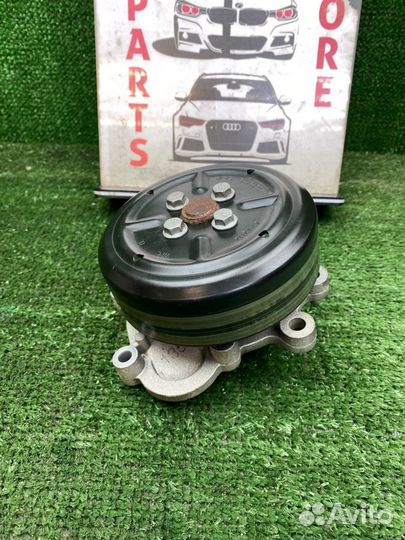 Насос водяной (помпа) на Mercedes C-Class, S204