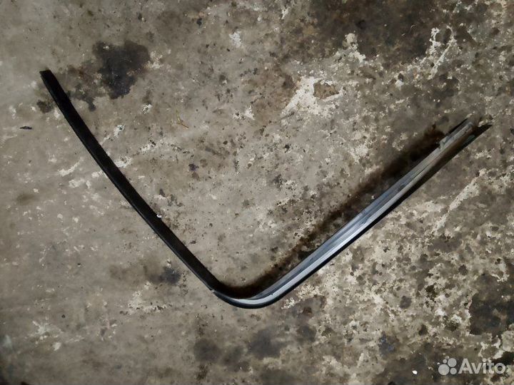 Уплотнитель двери задний левый Ford Focus 2 2