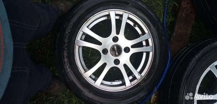 Продаю колеса с дисками R15