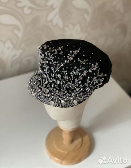 Кепка со стразами Сваровски