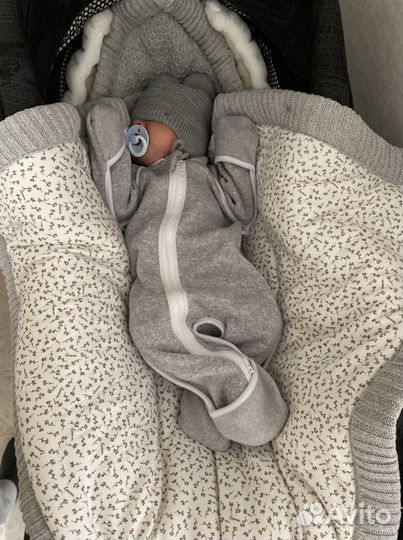 Шапка на малыша демисезонная