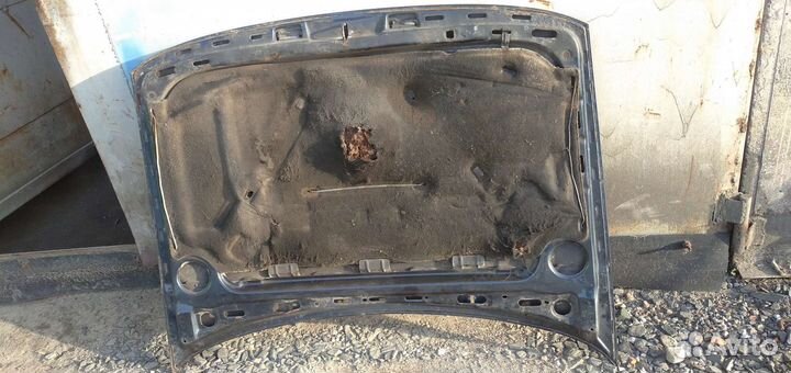 Капот на Фольксваген Пассат Б3