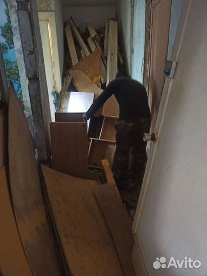 Демонтаж стен, зданий, строений