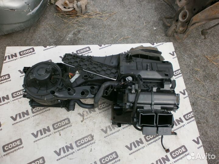 Отопитель салона в сборе Фольксваген Кадди 3