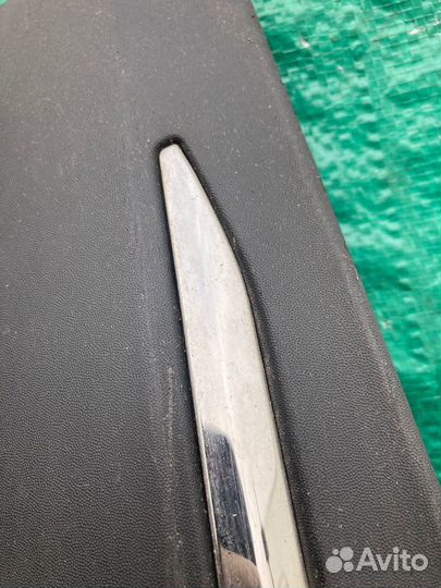 Накладка двери передней левой Renault Kaptur