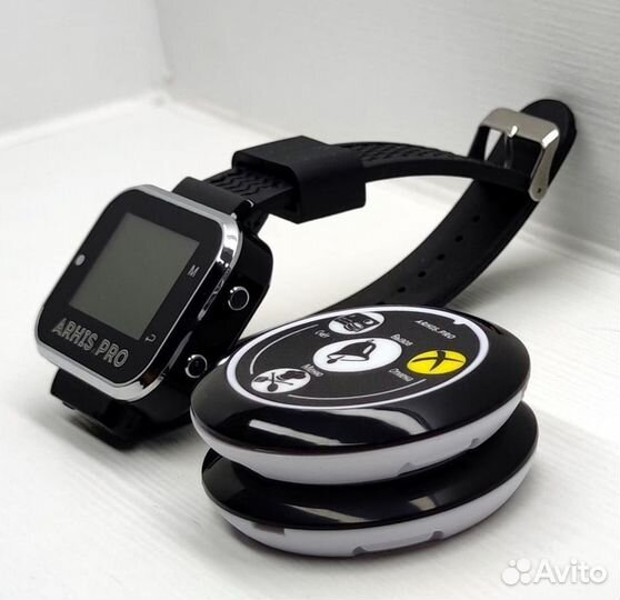 Кнопка вызова официанта и часы приемник сигнала