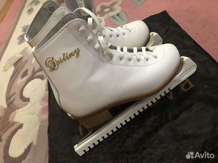 Коньки фигурные