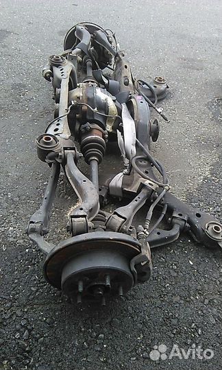 Подрамник nissan laurel C35 rb20de