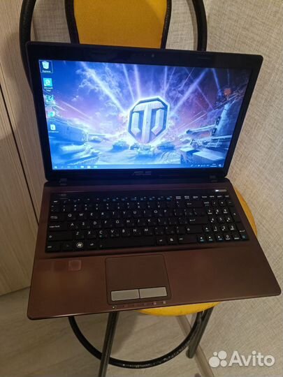 Ноутбук Asus / i7-2670QM / GT 520MX / 8GB / 256SSD