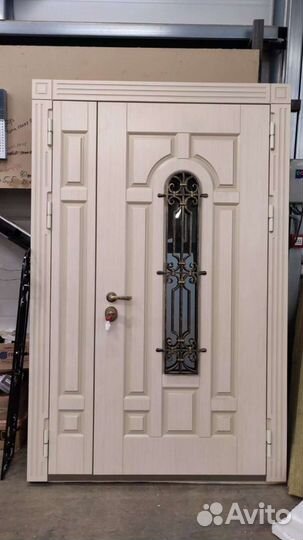 Двери входные двухстворчатые