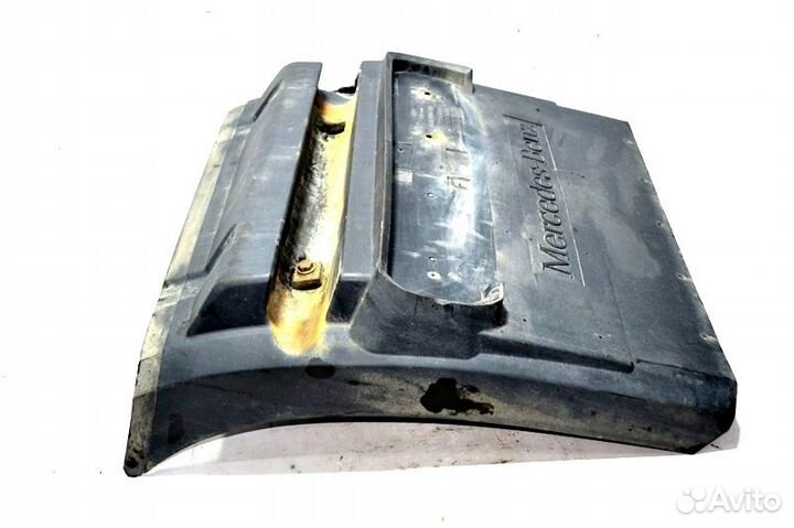 Крыло ведущего моста, заднее правое mercedes-benz