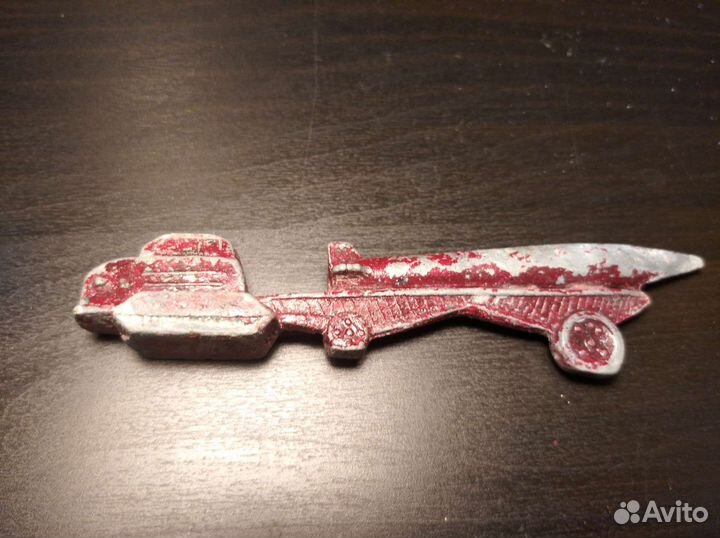 Тягач с ракетой Оловянный