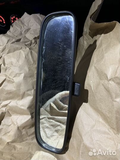 Зеркало заднего вида салонное