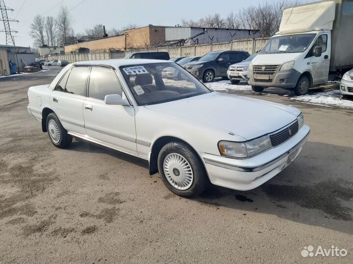 Уголки зеркал пара Toyota Mark 2 GX81