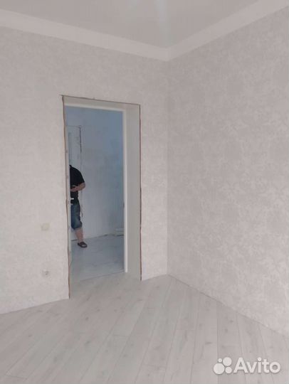 Поклейка обоев