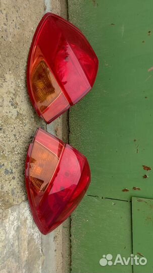 Фонари subaru outback 2005