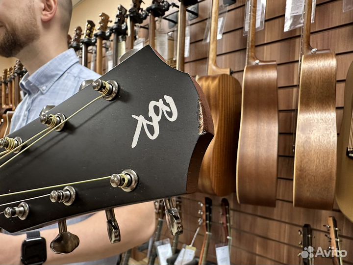 Гитара baton rouge бу