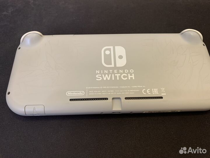 Nintendo switch lite pokemon edition + Игры