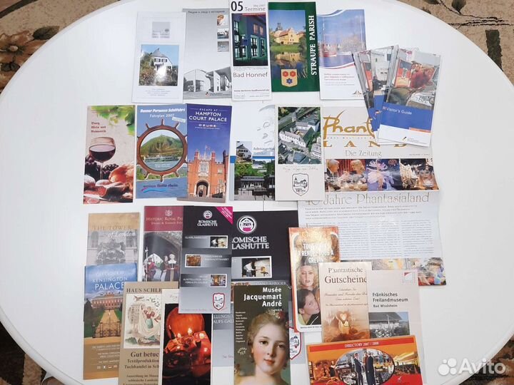 Буклеты,карты,путеводители,журналы европейские