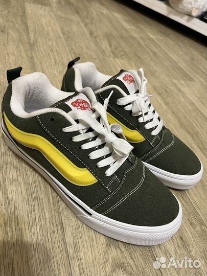 Продам кеды vans