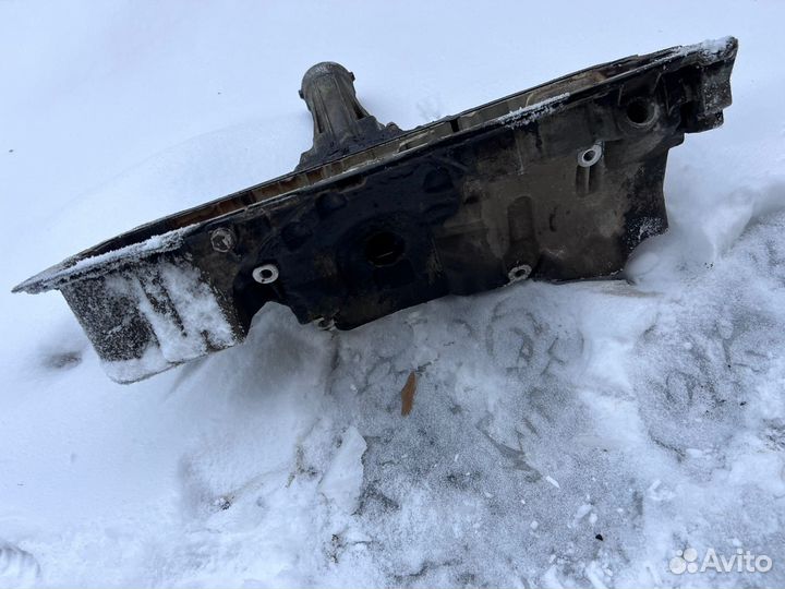 Поддон двигателя N52 е70 полный привод Xi