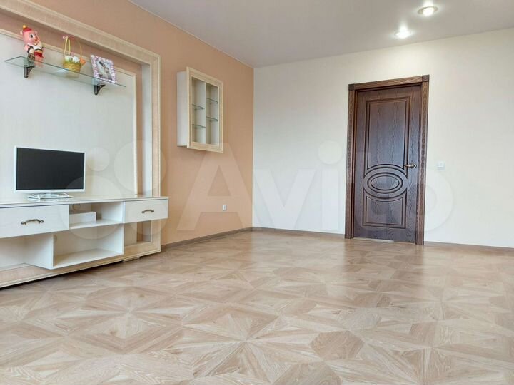 3-к. квартира, 100 м², 11/18 эт.