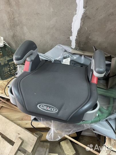 Автомобильное кресло