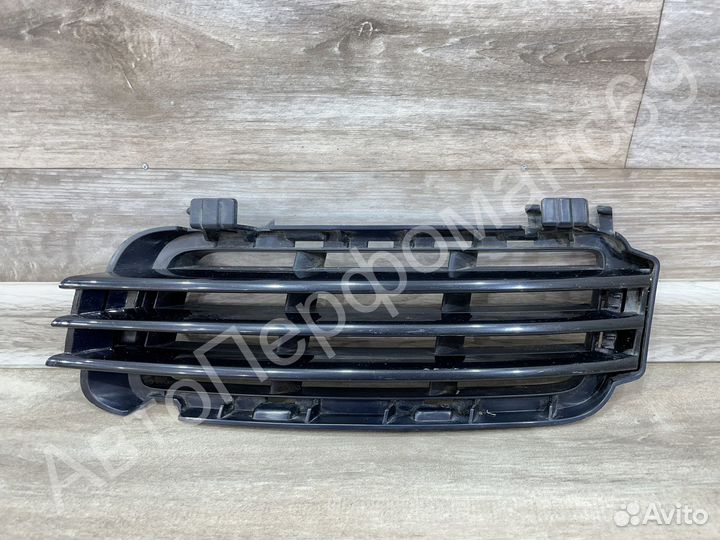 Решетка бампера левая Range Rover 4 (2012-2017)