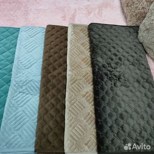 Велюровые накидки на диван