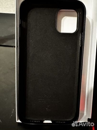 Чехол на iPhone 11 с MagSafe