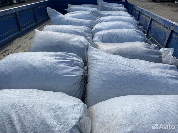 Навоз. Навоз говяжий. Навоз коровий