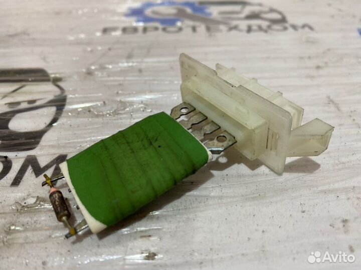 Резистор отопителя Opel Corsa C hatchback Z12XE