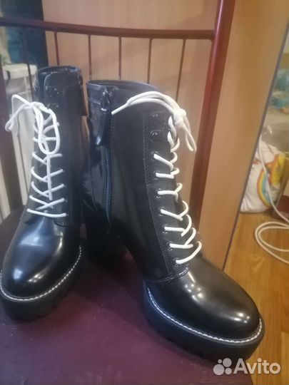 Ботинки женские