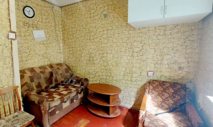 Комната 8 м² в 4-к., 1/5 эт.