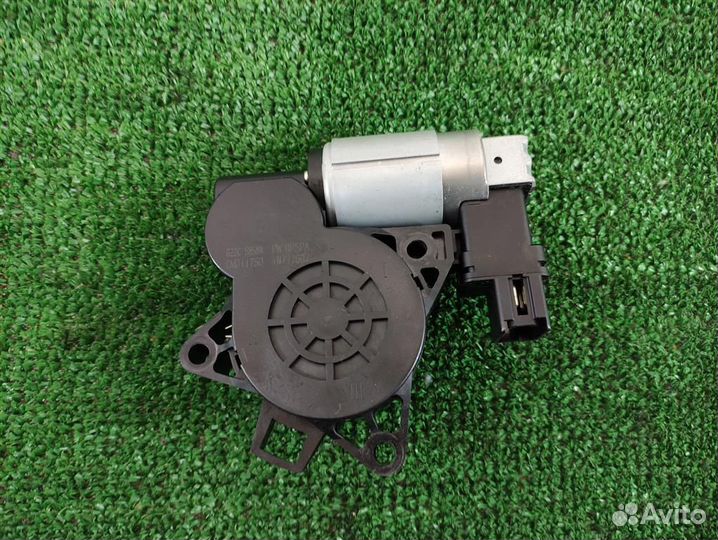 Мотор стеклоподъёмника задний левый Mazda 6 (GG)