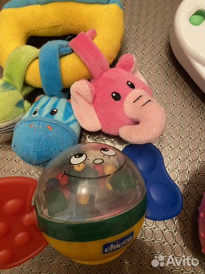 Развивающие игрушки Chicco