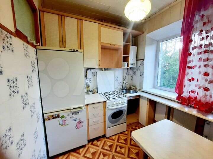 2-к. квартира, 45 м², 2/4 эт.